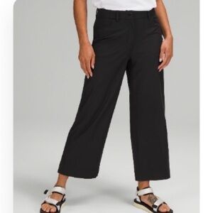 Lululemon City Sleek 5 Pocket Wide-Leg High Rise 7/8 Length Pant
Black